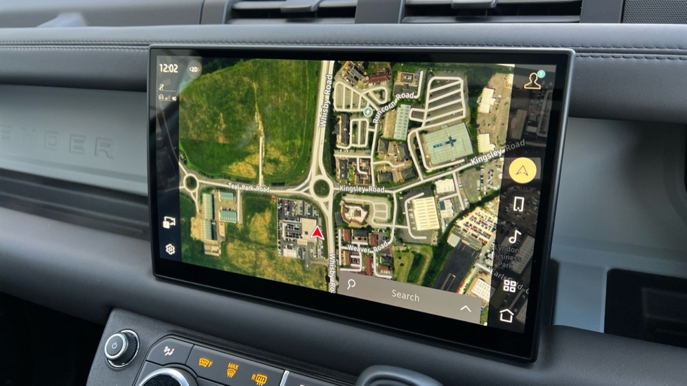 Used Land Rover Defender 2024 for sale - 76937533: Photo 11