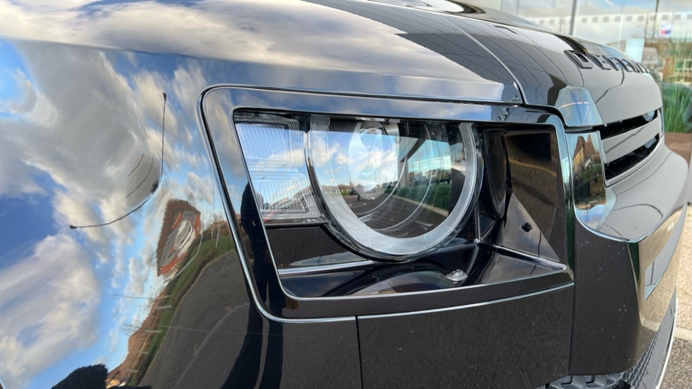 Used Land Rover Defender 2024 for sale - 76937533: Photo 17