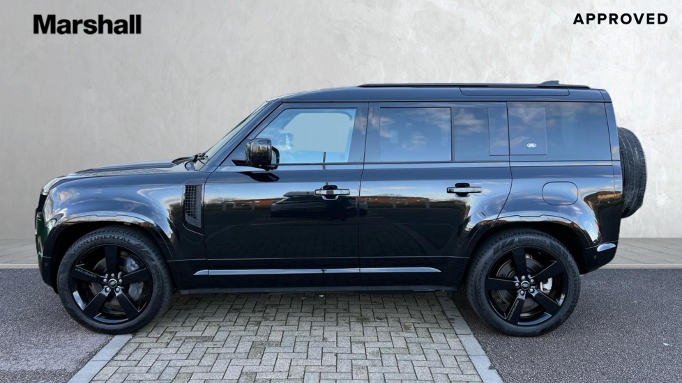 Used Land Rover Defender 2024 for sale - 76937533: Photo 26