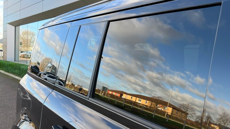 Used Land Rover Defender 2024 for sale - 76937533: Photo 57