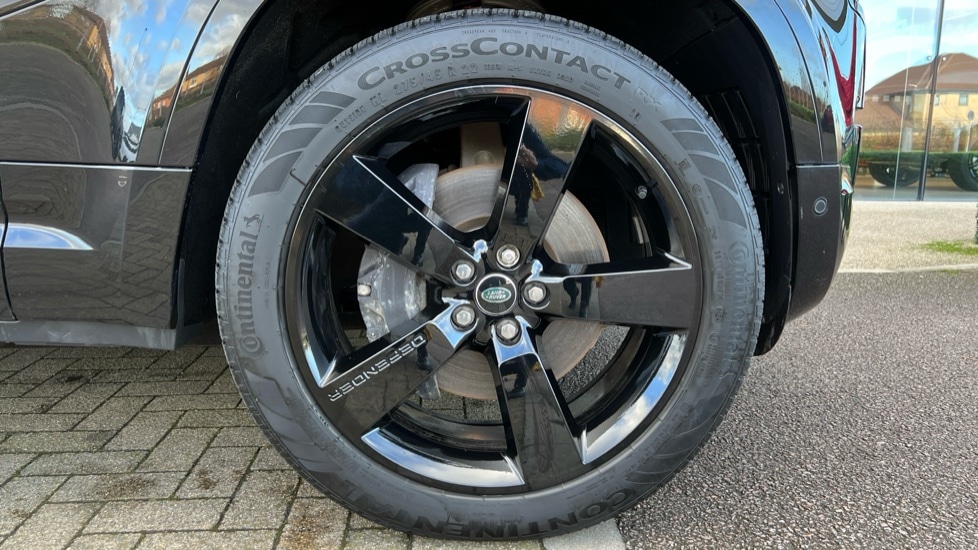 Used Land Rover Defender 2024 for sale - 76937533: Photo 8