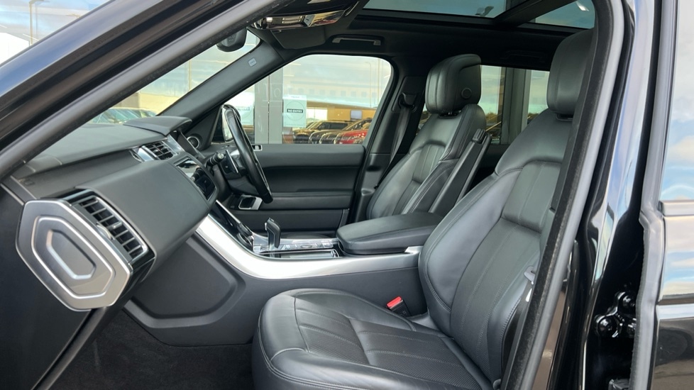 Used Land Rover Range Rover Sport 2021 for sale - 76999543: Photo 3