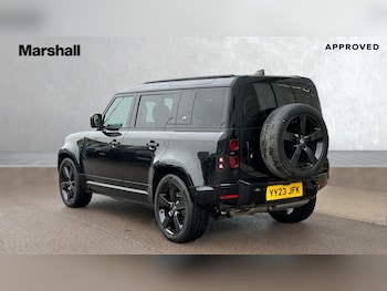 Used Land Rover Defender 2023 for sale - 76901522: Photo