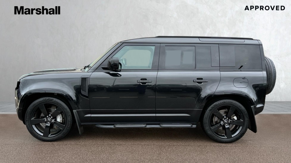 Used Land Rover Defender 2024 for sale - 76901516: Photo 26