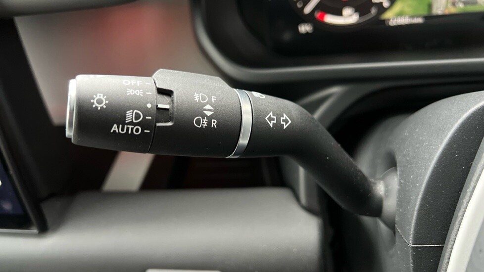 Used Land Rover Defender 2024 for sale - 76901516: Photo 40