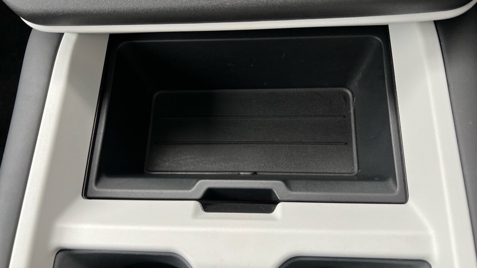 Used Land Rover Defender 2024 for sale - 76901516: Photo 45