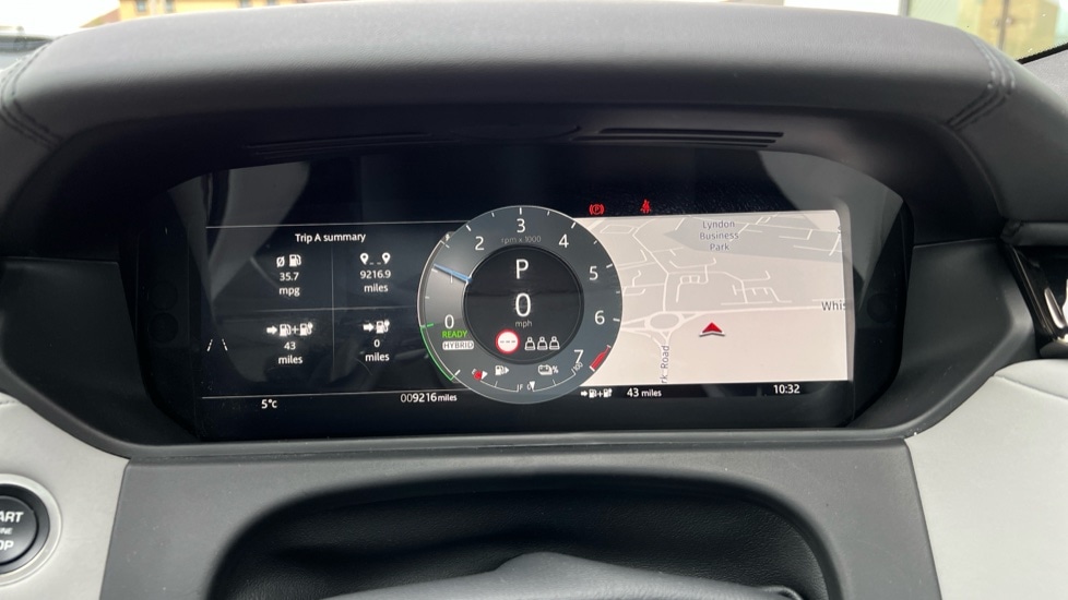 Used Land Rover Range Rover Velar 2025 for sale - 76874084: Photo 16