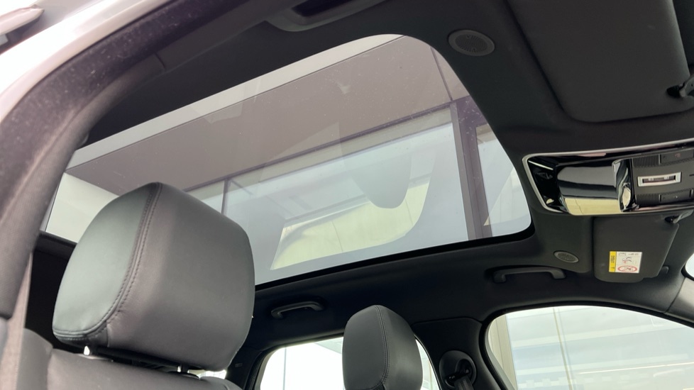 Used Land Rover Range Rover Velar 2025 for sale - 76874084: Photo 21