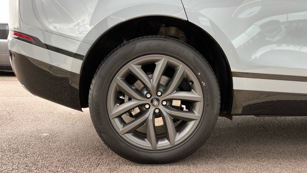 Used Land Rover Range Rover Velar 2025 for sale - 76874084: Photo 31