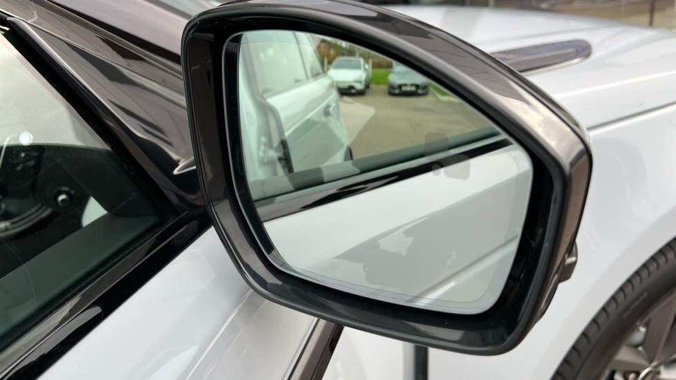 Used Land Rover Range Rover Velar 2025 for sale - 76874084: Photo 34