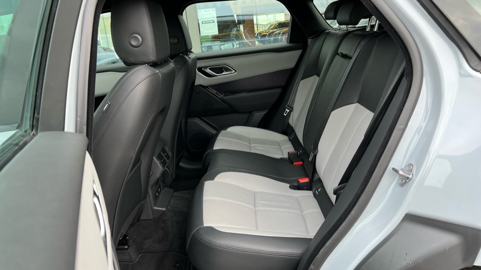 Used Land Rover Range Rover Velar 2025 for sale - 76874084: Photo 4