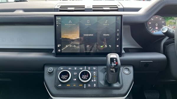 Used Land Rover Defender 2025 for sale - 76025349: Photo 14