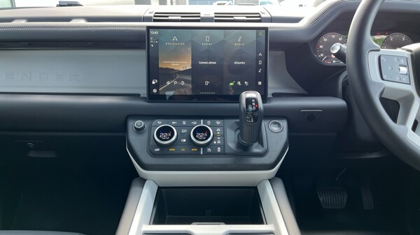 Used Land Rover Defender 2025 for sale - 76025349: Photo 29