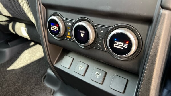 Used Land Rover Defender 2025 for sale - 76025349: Photo 47