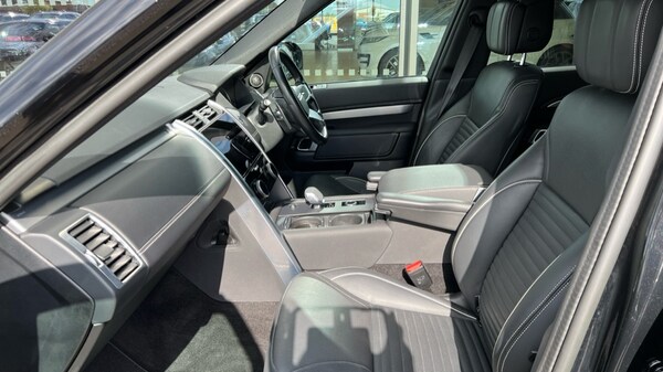 Used Land Rover Discovery 2022 for sale - 76191033: Photo 3