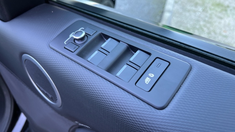 Used Land Rover Discovery 2021 for sale - 76901334: Photo 35