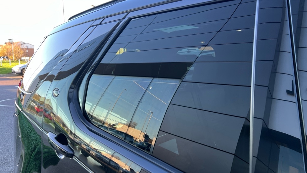 Used Land Rover Discovery 2021 for sale - 76901334: Photo 50