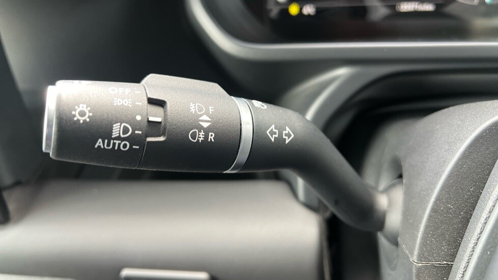 Used Land Rover Defender 2023 for sale - 76999533: Photo 37