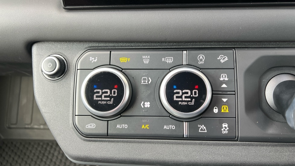 Used Land Rover Defender 2023 for sale - 76999533: Photo 39