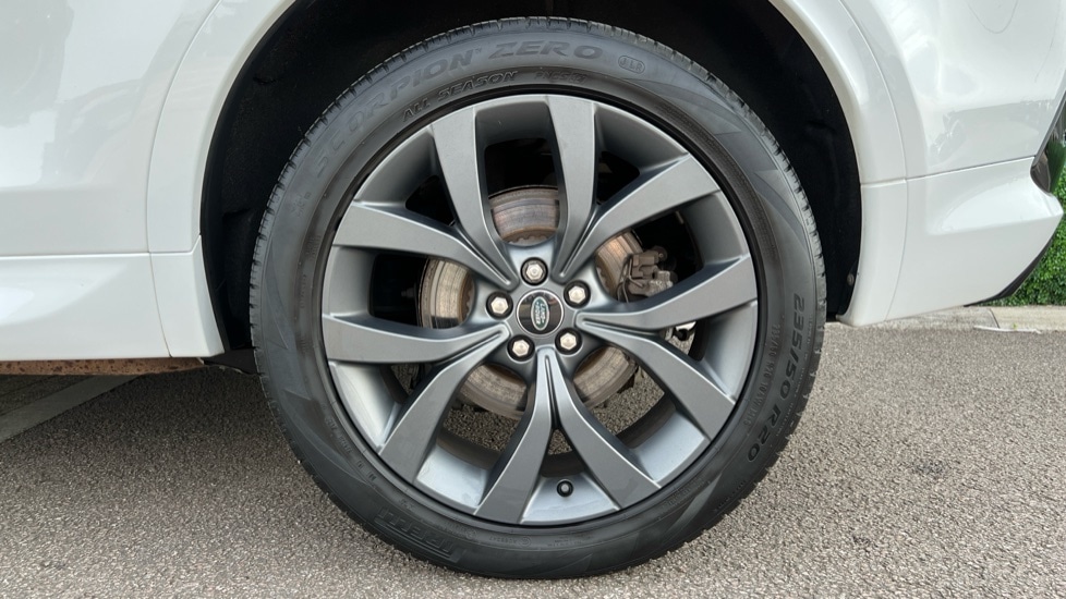 Used Land Rover Discovery Sport 2022 for sale - 76112289: Photo 33