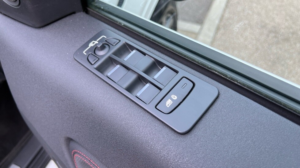 Used Land Rover Discovery Sport 2022 for sale - 76112289: Photo 35