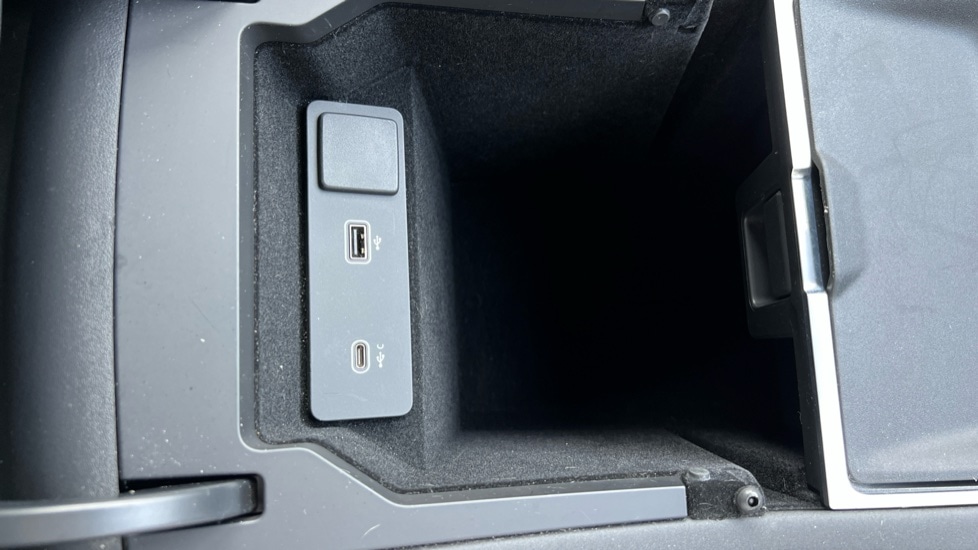 Used Land Rover Discovery Sport 2022 for sale - 76112289: Photo 47