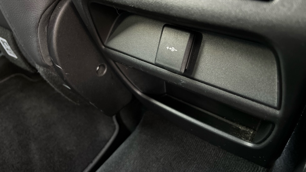 Used Land Rover Discovery Sport 2022 for sale - 76112289: Photo 48