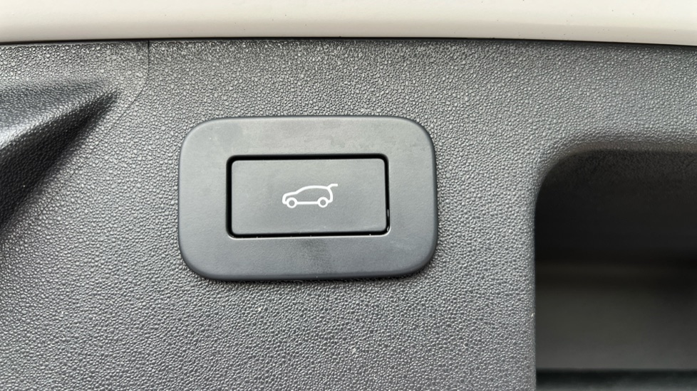 Used Land Rover Discovery Sport 2022 for sale - 76112289: Photo 57
