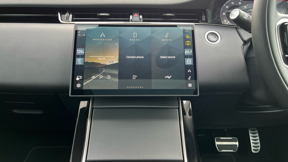 Used Land Rover Range Rover Evoque 2025 for sale - 76873644: Photo 14