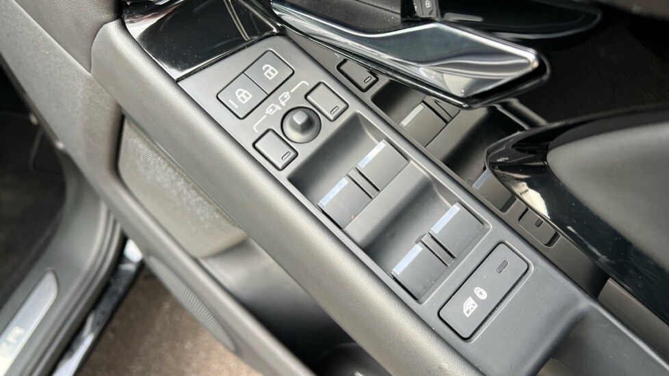 Used Land Rover Range Rover Evoque 2025 for sale - 76873644: Photo 35