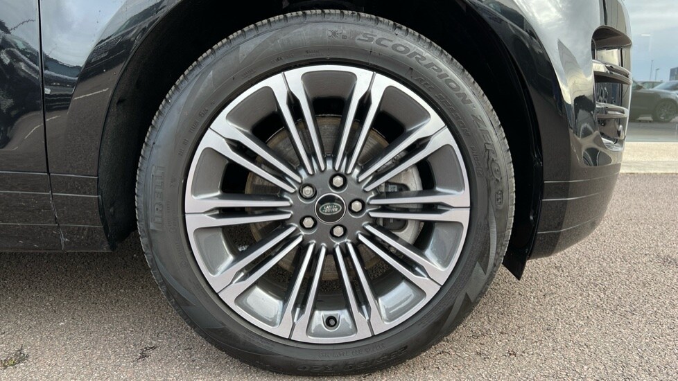 Used Land Rover Range Rover Evoque 2025 for sale - 76873644: Photo 8