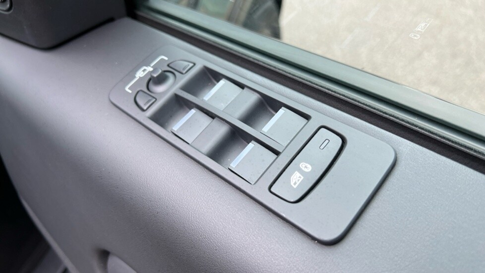 Used Land Rover Discovery Sport 2025 for sale - 76104206: Photo 35