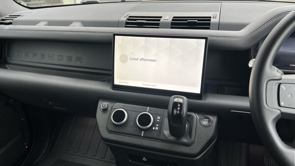 Used Land Rover Defender 2024 for sale - 76302393: Photo 14