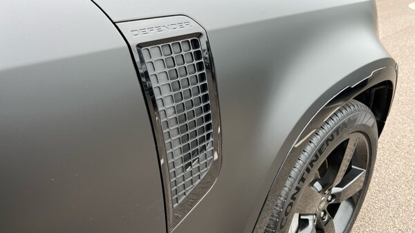 Used Land Rover Defender 2024 for sale - 76302393: Photo 20