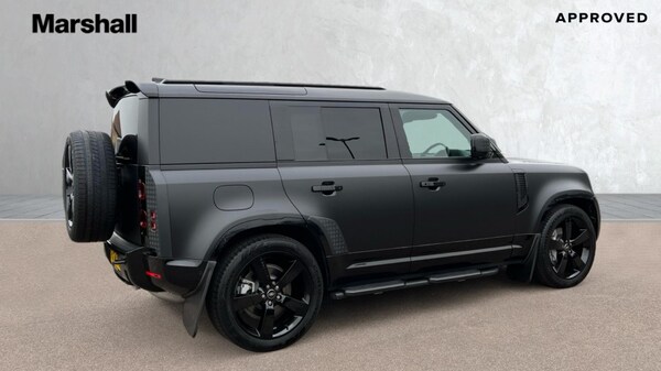 Used Land Rover Defender 2024 for sale - 76302393: Photo 25