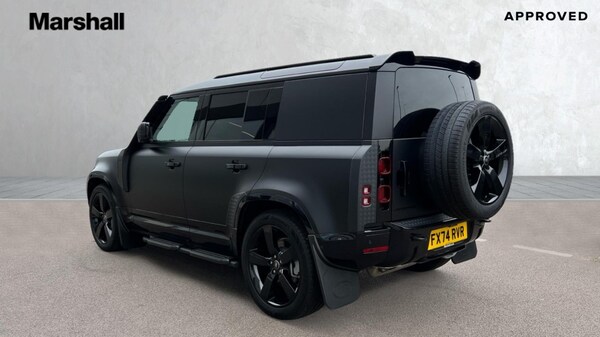 Used Land Rover Defender 2024 for sale - 76302393: Photo 2