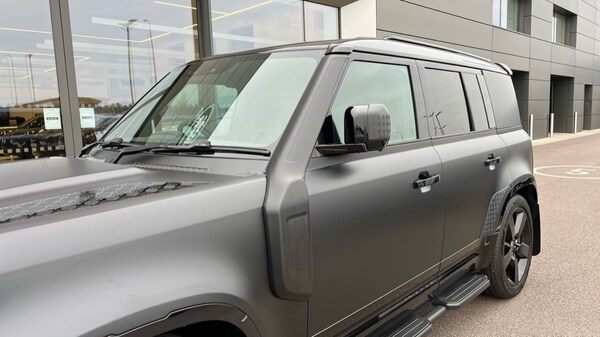 Used Land Rover Defender 2024 for sale - 76302393: Photo 37