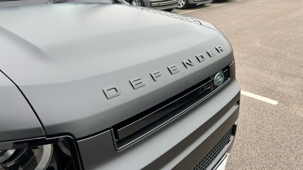 Used Land Rover Defender 2024 for sale - 76302393: Photo 40