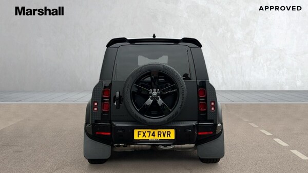 Used Land Rover Defender 2024 for sale - 76302393: Photo 6