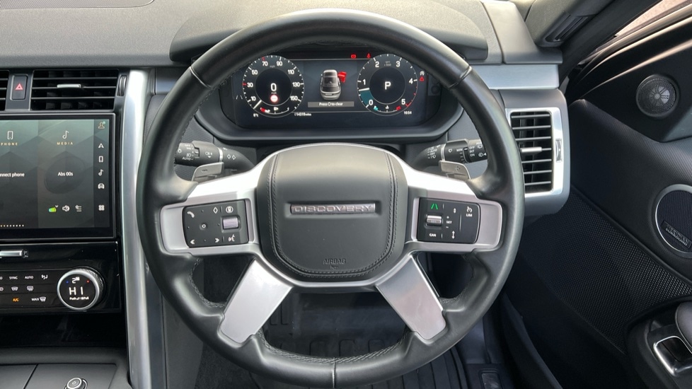 Used Land Rover Discovery 2024 for sale - 76874527: Photo 15