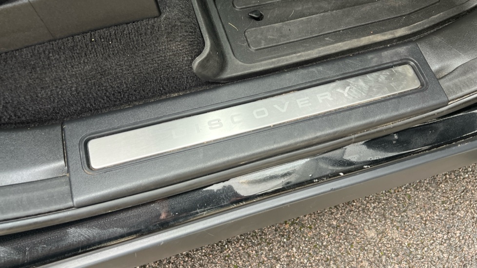 Used Land Rover Discovery 2024 for sale - 76874527: Photo 23
