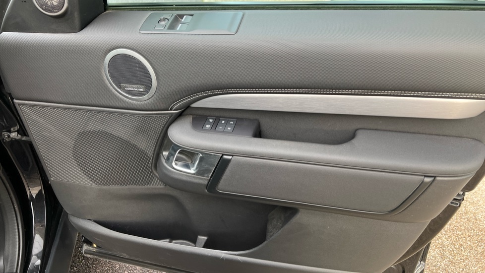 Used Land Rover Discovery 2024 for sale - 76874527: Photo 24