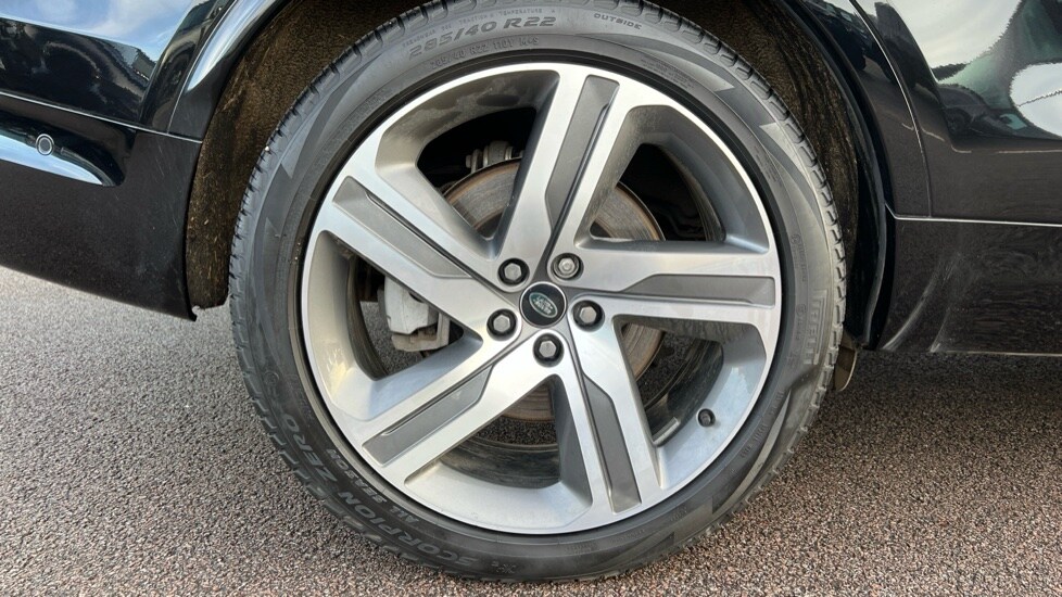 Used Land Rover Discovery 2024 for sale - 76874527: Photo 31