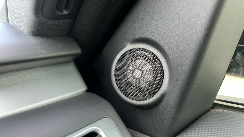 Used Land Rover Discovery 2024 for sale - 76874527: Photo 36