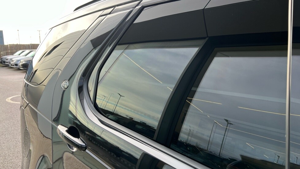 Used Land Rover Discovery 2024 for sale - 76874527: Photo 46