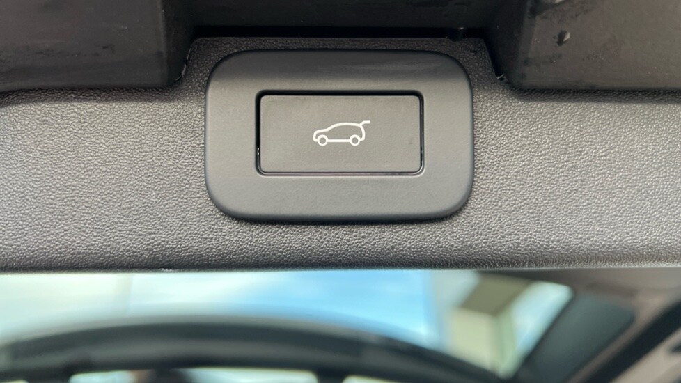 Used Land Rover Discovery 2024 for sale - 76874527: Photo 51