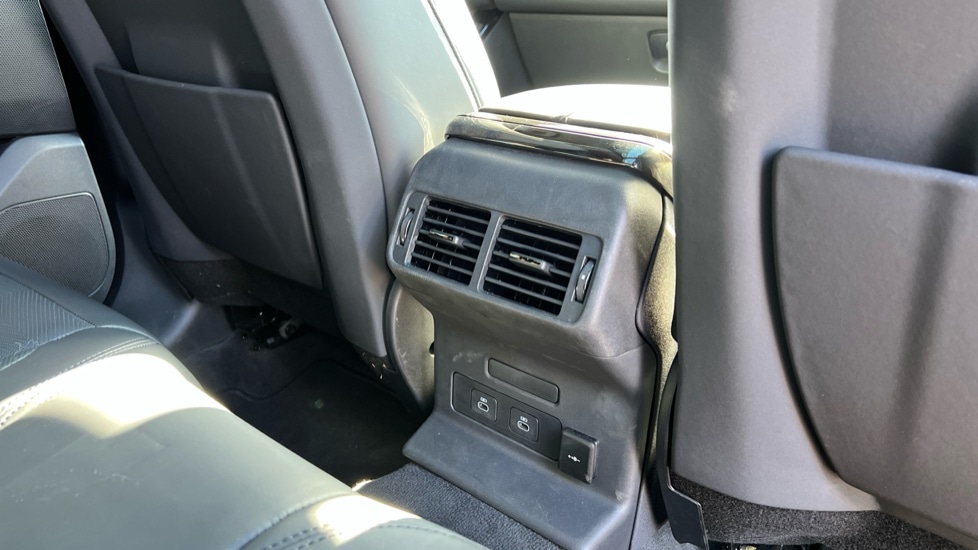 Used Land Rover Range Rover Velar 2025 for sale - 76869801: Photo 18