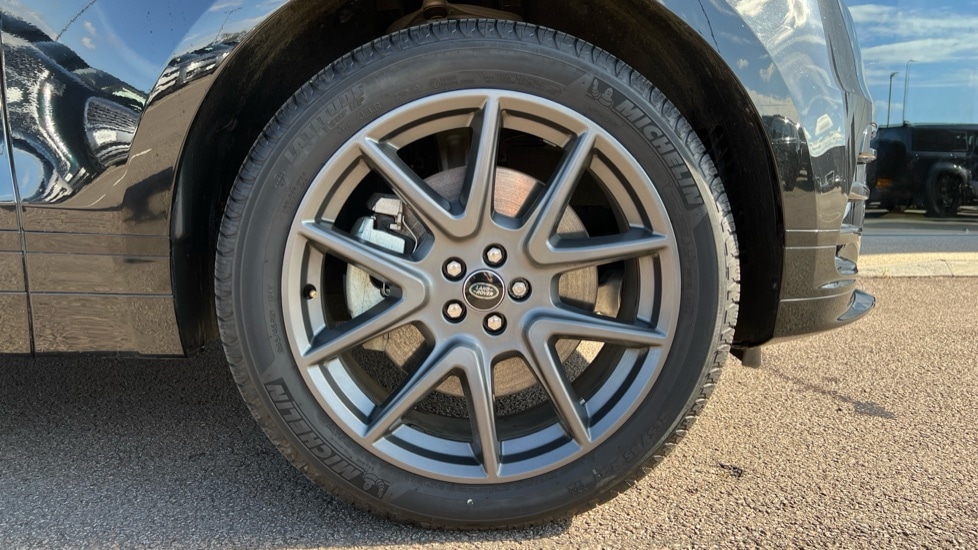 Used Land Rover Range Rover Velar 2025 for sale - 76869801: Photo 8