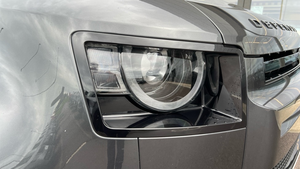 Used Land Rover Defender 2022 for sale - 76575142: Photo 17