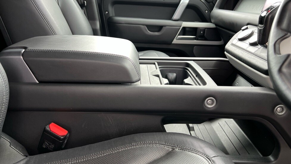 Used Land Rover Defender 2022 for sale - 76575142: Photo 21